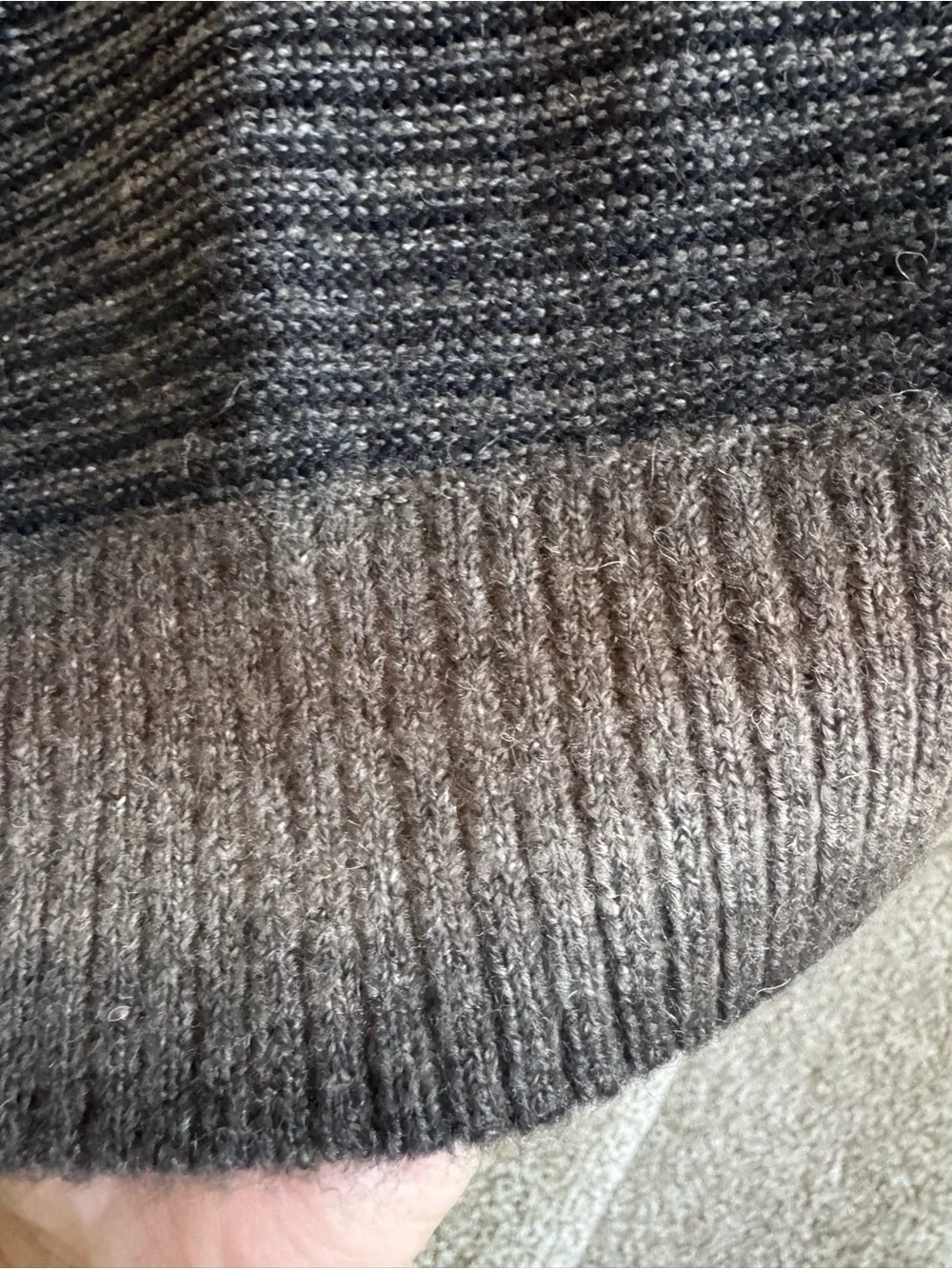 NWT Geoffrey Beene Gray Ribbed V-Neck Sweater